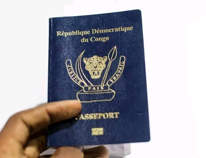 RDC : le gouvernement réduit le prix du passeport biométrique à 75 USD et dévoile les nouvelles modalités d’obtention