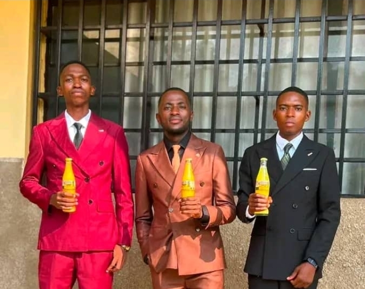 RDC : trois étudiants lancent ANAKAS pour transformer l’ananas et créer de l’emploi au Kasaï Central
